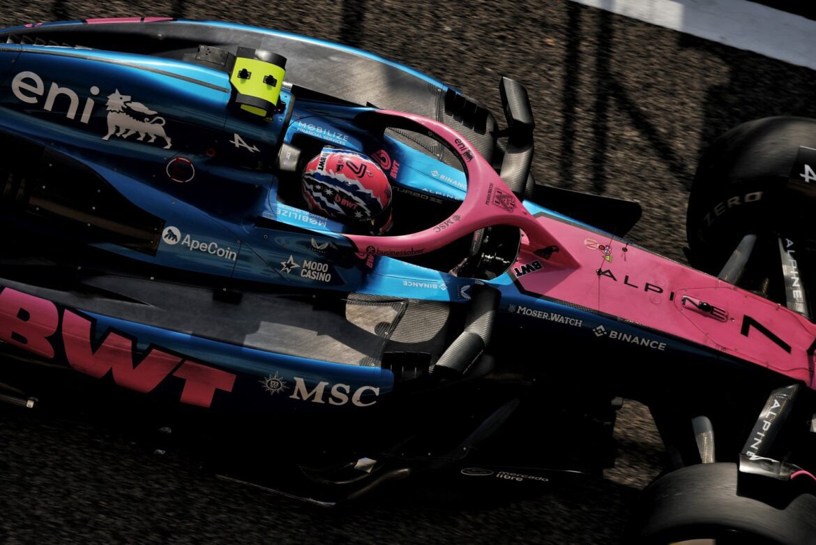 XPB_1336338_HiRes-Custom.jpg Herbert states that Doohan's performance could create a "problem" for Alpine.