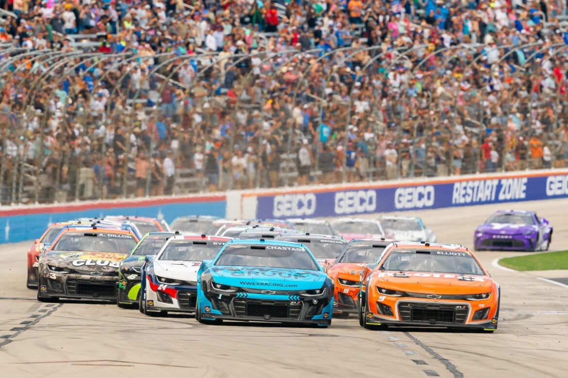 ross-chastain-trackhouse-racin.jpg Complete Entry List for NASCAR Triple-Header Weekend at Texas