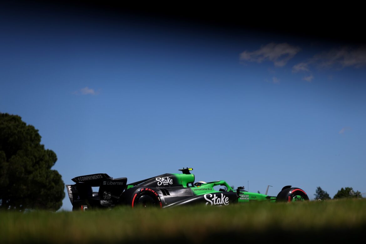 2025-Emilia-Romagna-Grand-Prix-Friday-2-Custom.jpg Bortoleto progresses to Q2 after FIA delay and starts from 14th position in Imola.