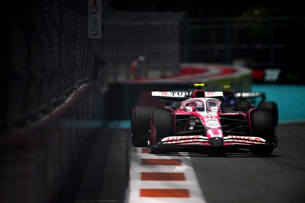 SI202505021286.jpg Lawson critiques Racing Bulls' performance following Miami.