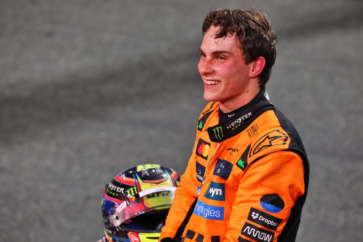 XPB_1340778_HiRes.jpg Piastri celebrates pole position and highlights McLaren's strength.
