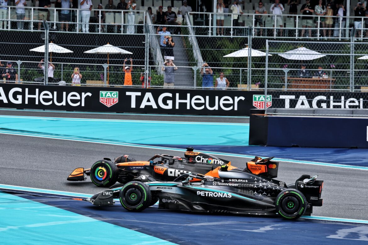 XPB_1342286_HiRes.jpg Rain Causes Chaos at Miami Sprint, Norris Takes Advantage and Wins the Race