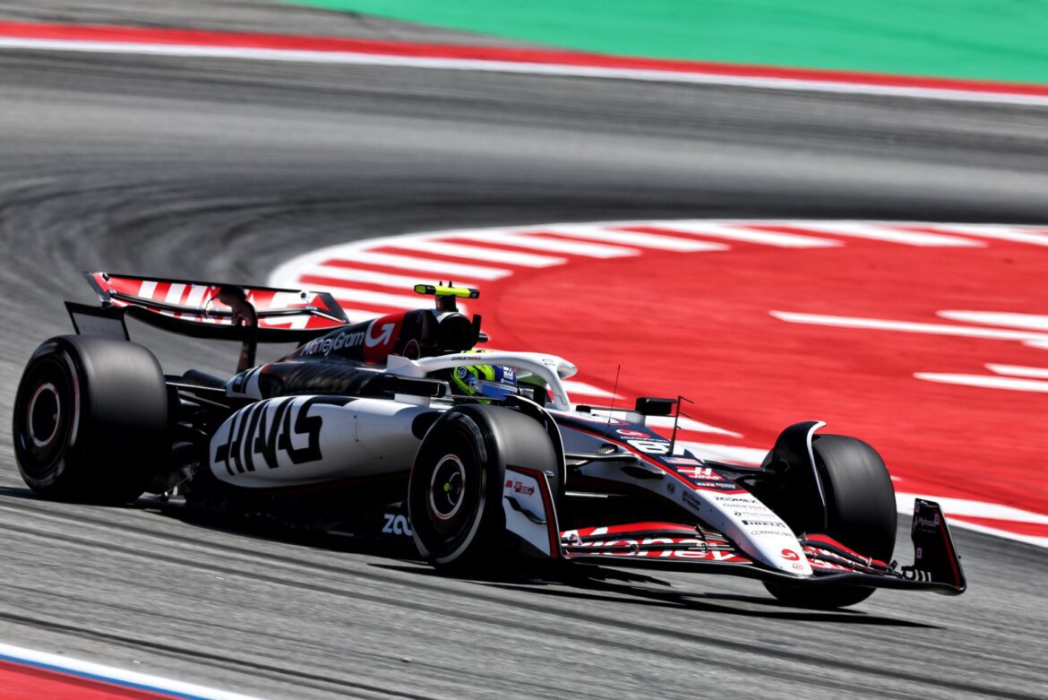 XPB_1350568_HiRes.jpg Haas Experiences a Rollercoaster Saturday During Qualifying Session in Spain – Formula 1 News