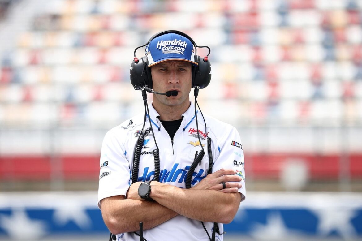 crew-chief-cliff-daniels.jpg NASCAR crew chief assures Kyle Larson is "prepared for tonight" following Indy 500 letdown.