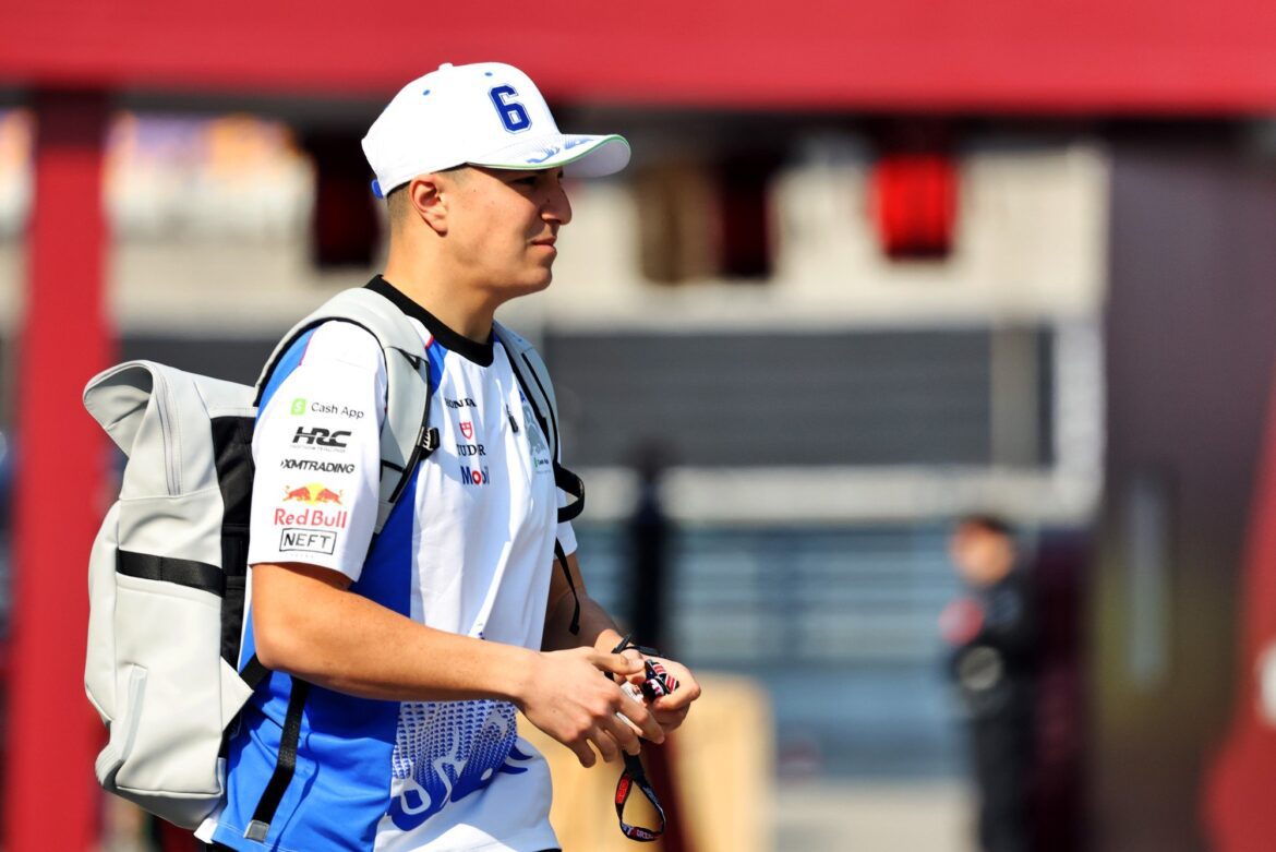 0001331309_HiRes_0L8IZ2E0J7HBHD027WGU60J4ZN7I.jpg Hinchcliffe draws a comparison between Hadjar, Senna, and Alonso.