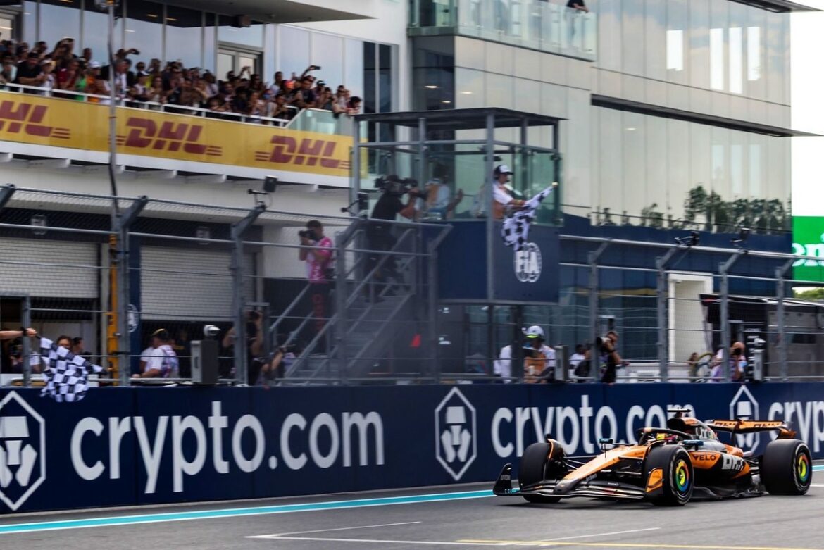 1749126121_oscar-piastri-mclaren-2.jpg Here's why Formula 1 uses two checkered flags to signal the end of its races.