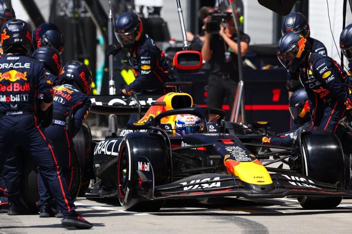 1750290548_max-verstappen-red-bull-racing.jpg An Explanation of Red Bull's Strategy for Max Verstappen at the Canadian Grand Prix in F1