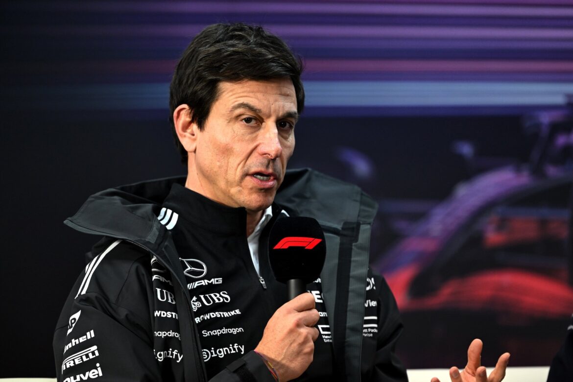 XPB_1328177_HiRes.jpg Wolff praises Verstappen but states that the incident with Russell was a mistake.