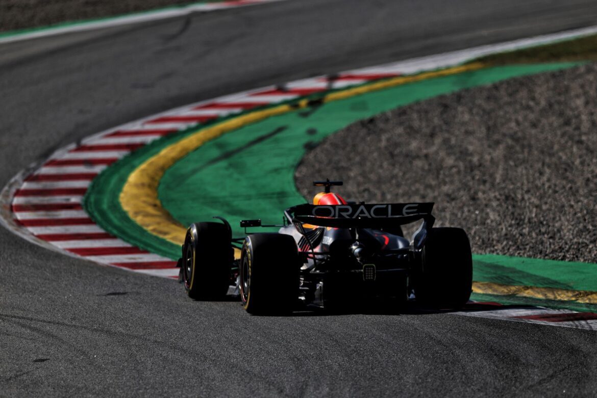 XPB_1350749_HiRes.jpg With Verstappen facing suspension, Red Bull considers replacements.