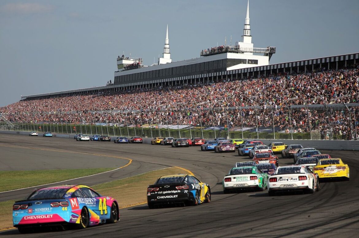 general-view.jpg Victors and Defeated from a Challenging NASCAR Cup Weekend at Pocono