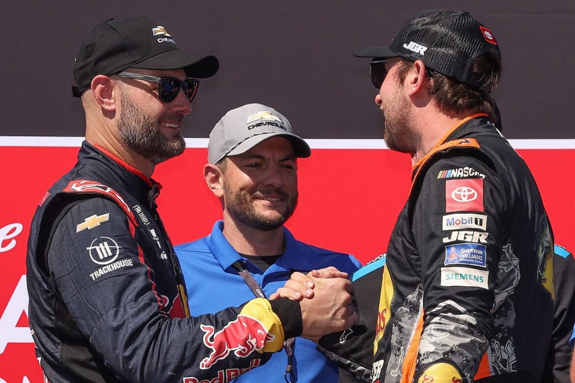 Chase Briscoe likens 'incredible' SVG to Michael Jordan.