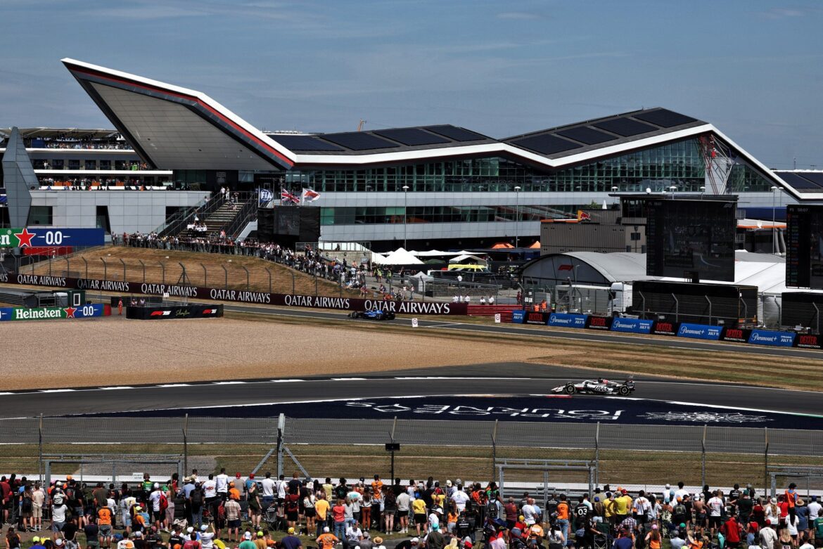 Check out the images from this Friday's F1 event in England.