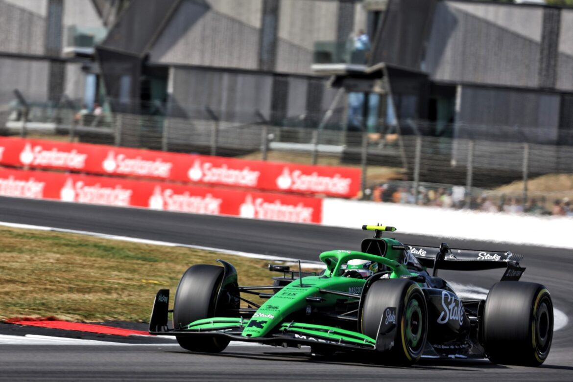 XPB_1358240_HiRes.jpg Sauber assures that updates won't hinder the transition to Audi in 2026.