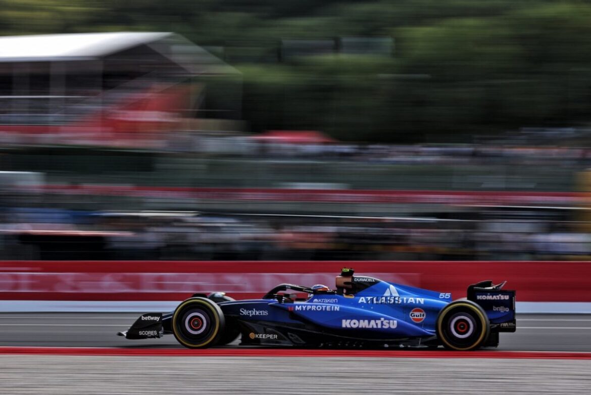 XPB_1362034_HiRes-e1753471960345.jpg Williams celebrates Sainz's 6th place finish in Belgium; Albon takes 16th.