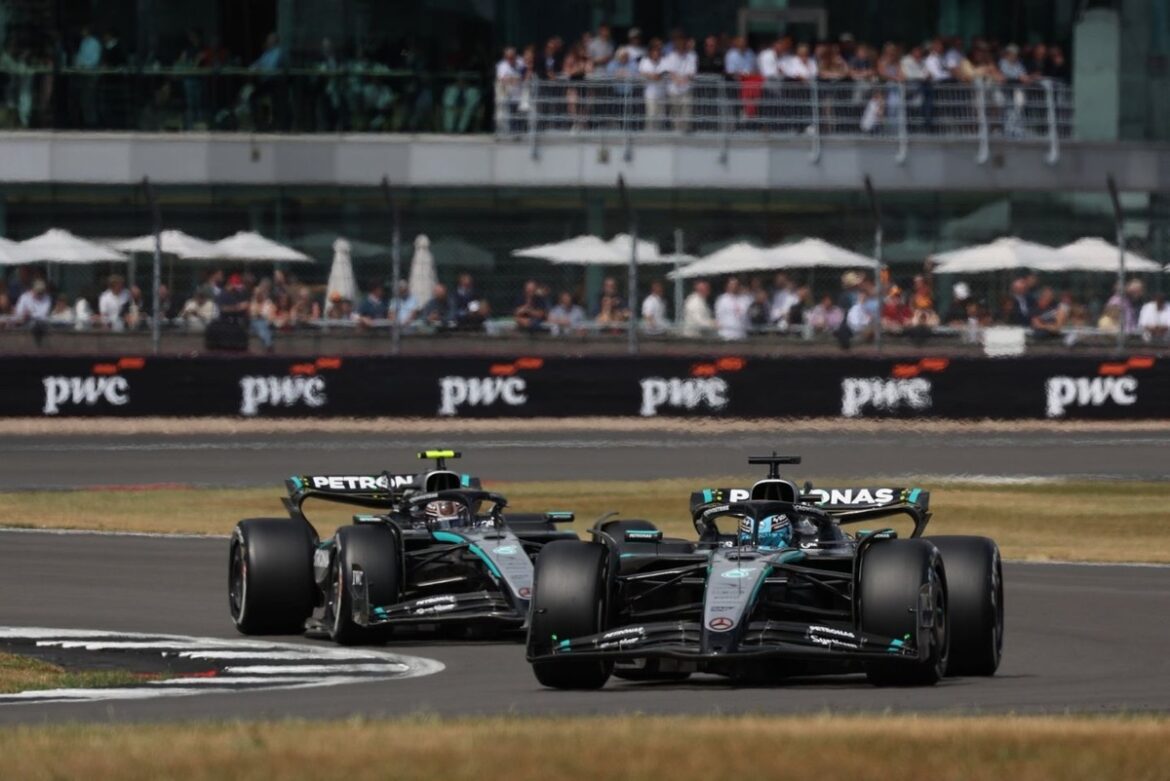 george-russell-mercedes-andrea.jpg How Mercedes Mismanaged Its Strategy in the "Disastrous" F1 British GP