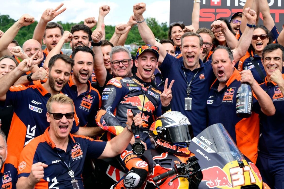 pedro-acosta-red-bull-ktm-fact-2.jpg Pedro Acosta transforms challenging MotoGP season with podium finish in Czech GP sprint.