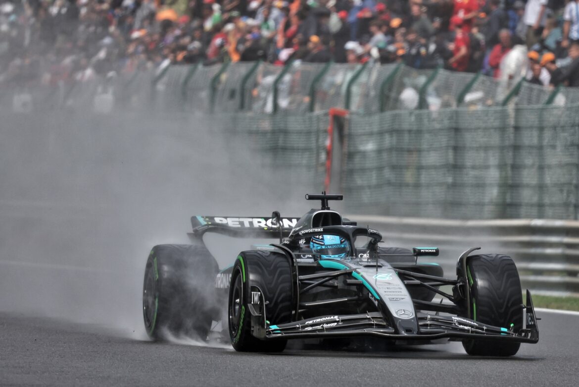 XPB_1363252_HiRes.jpg Wolff hints that Russell's contract announcement may be coming soon.