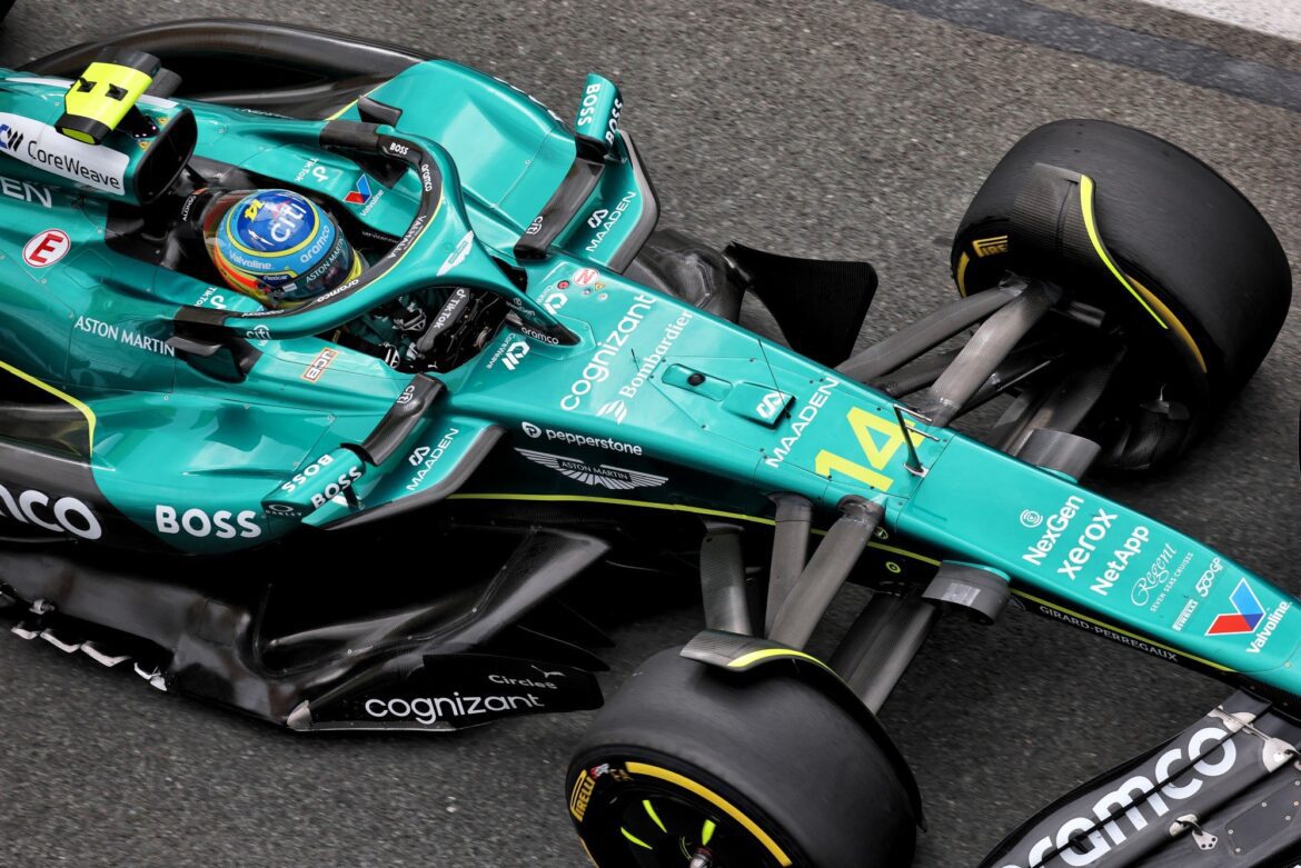 XPB_1367447_HiRes.jpg Alonso discusses Aston Martin's performance decline in Zandvoort.