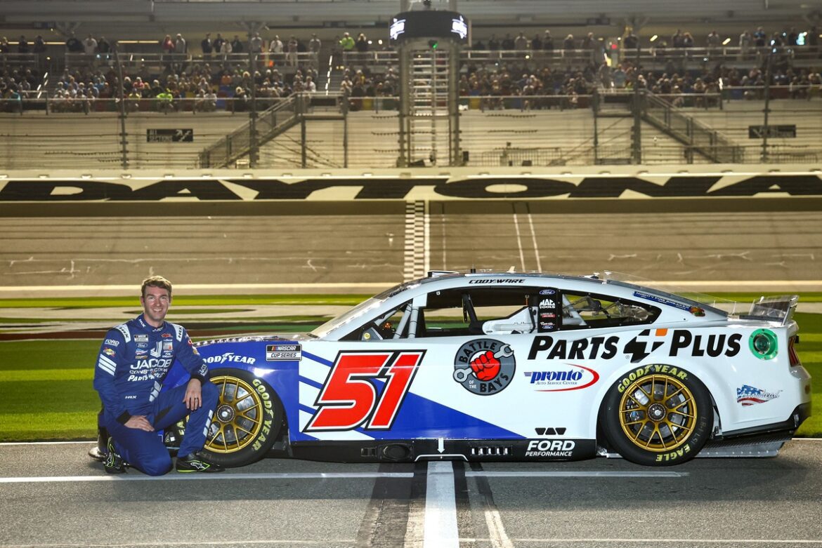 cody-ware-rick-ware-racing-for.jpg Cody Ware Aims for Surprise Victory at Daytona and a Chance at the Playoffs: 'Why Not Us?'