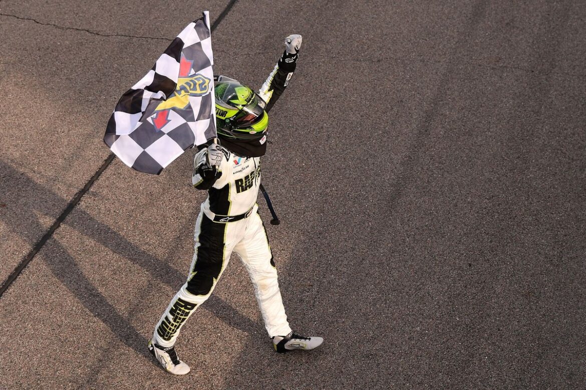 william-byron-hendrick-motorsp-2.jpg William Byron secures regular season title: "It feels amazing"