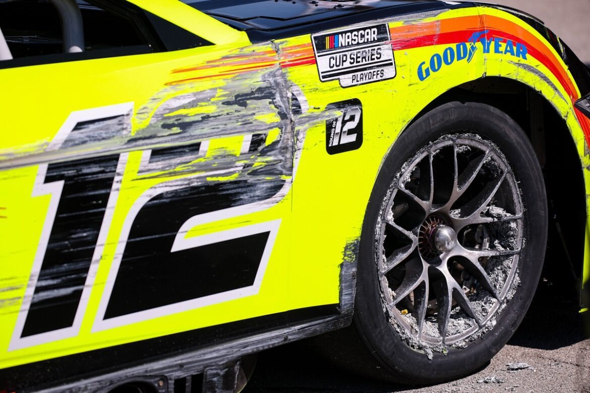 1758998405_ryan-blaney-team-penske-ford.jpg Penske vehicles encounter tire problems during NASCAR Cup practice in Kansas.