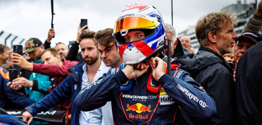 G0vpoMlXEAAGJ2r-crop-1757800123-1638×780.jpeg Verstappen obtains Nordschleife license after confusion