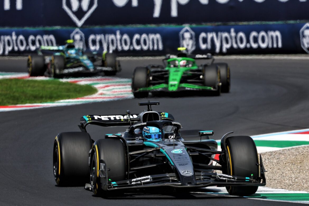 XPB_1371676_HiRes.jpg Mercedes aims for a podium finish in Baku with a focus on flawless performance.