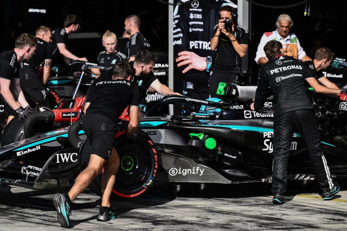 George Russell clarifies tire error during F1 Italian GP qualifying.