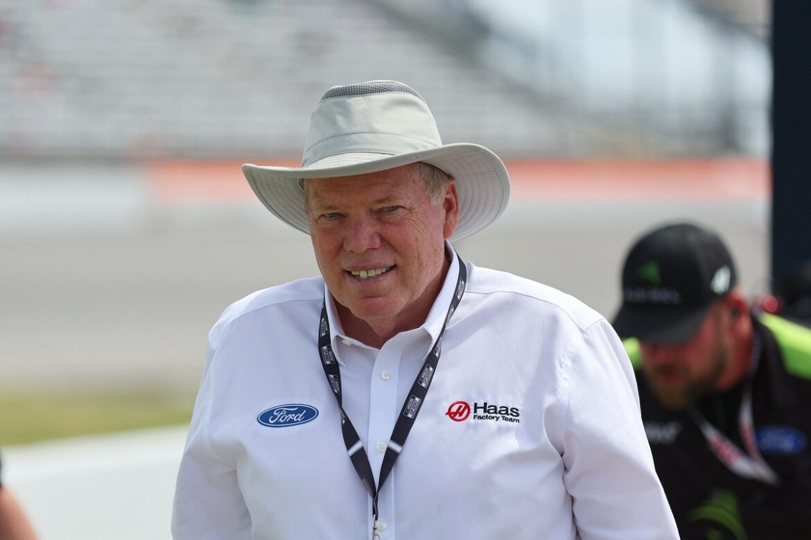 joe-custer-haas-factory-team.jpg Reasons Behind Haas Factory Team's Decision to Partner with Chevrolet