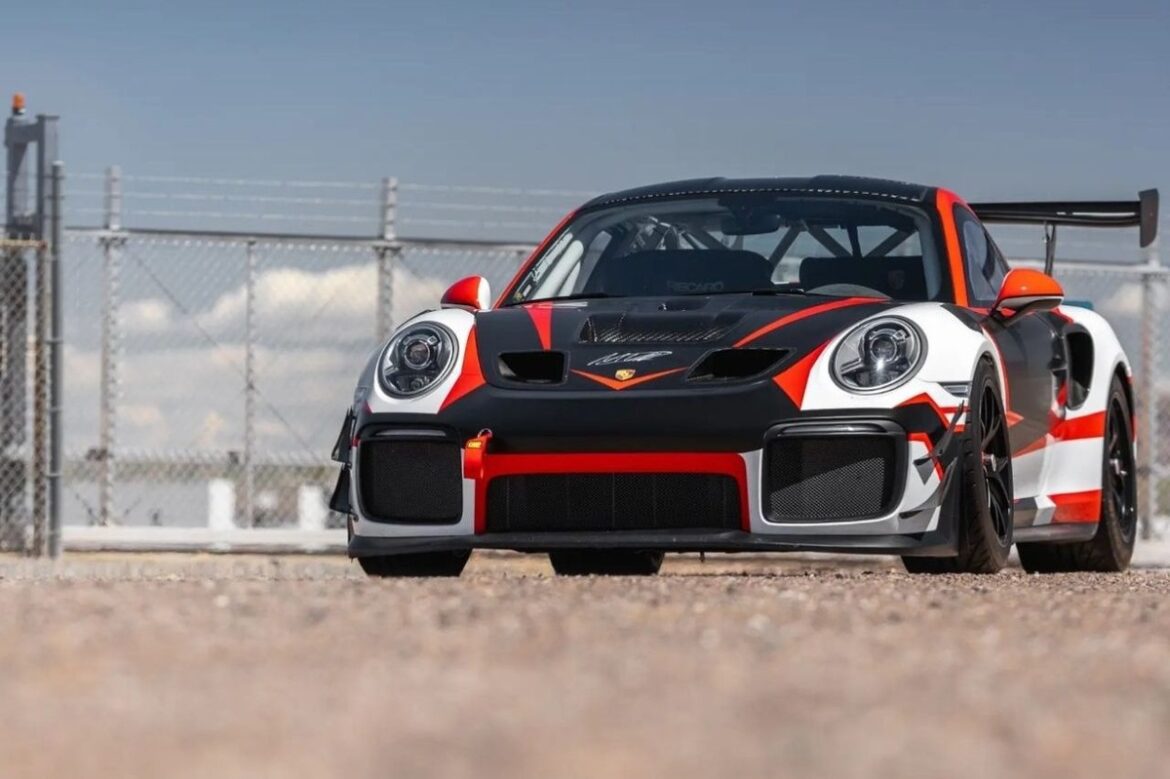 porsche-911-gt2-rs-clubsport-2.jpg Max Verstappen's Porsche 911 GT2 RS Clubsport is up for auction with a starting price of $650,000.