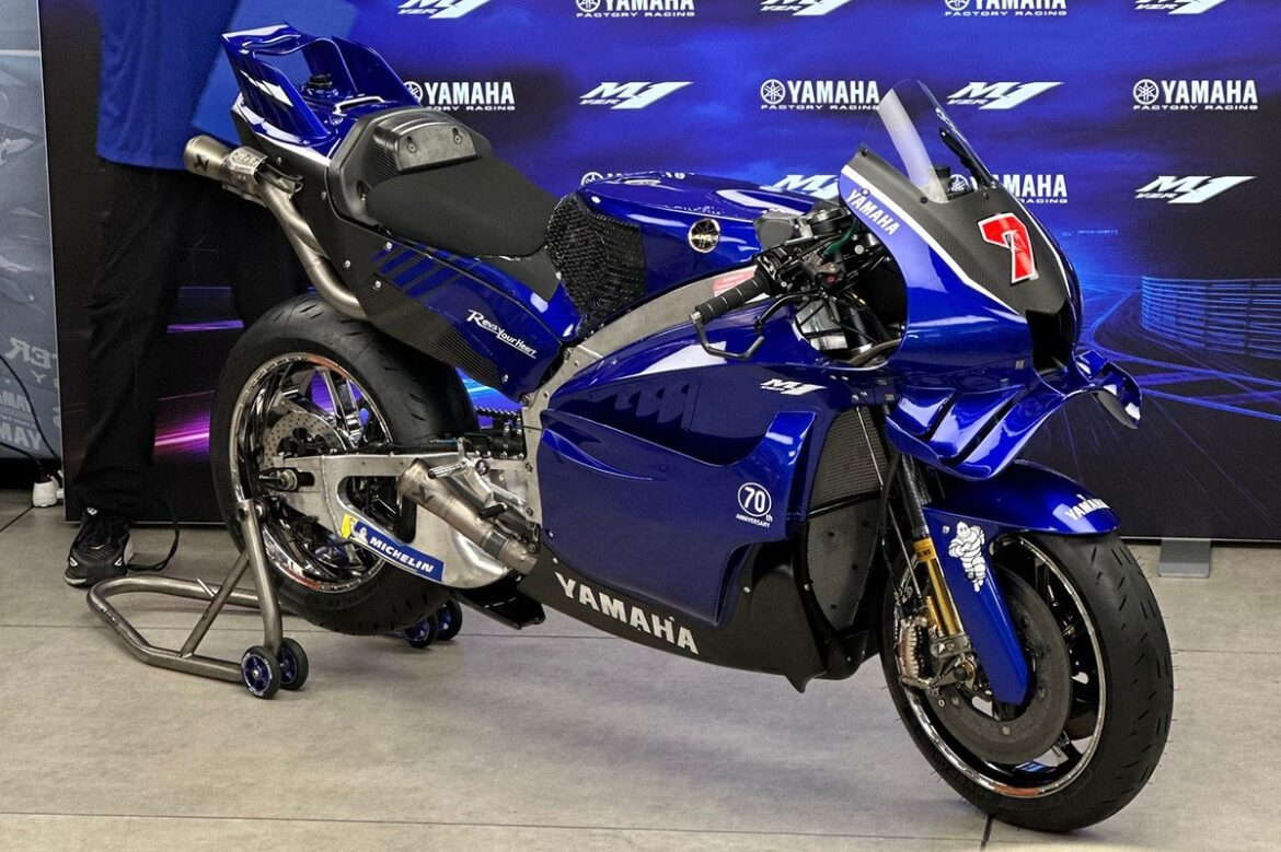 yamaha-factory-racing-v4.jpg Yamaha unveils V4-engine MotoGP motorcycle prior to its racing debut.