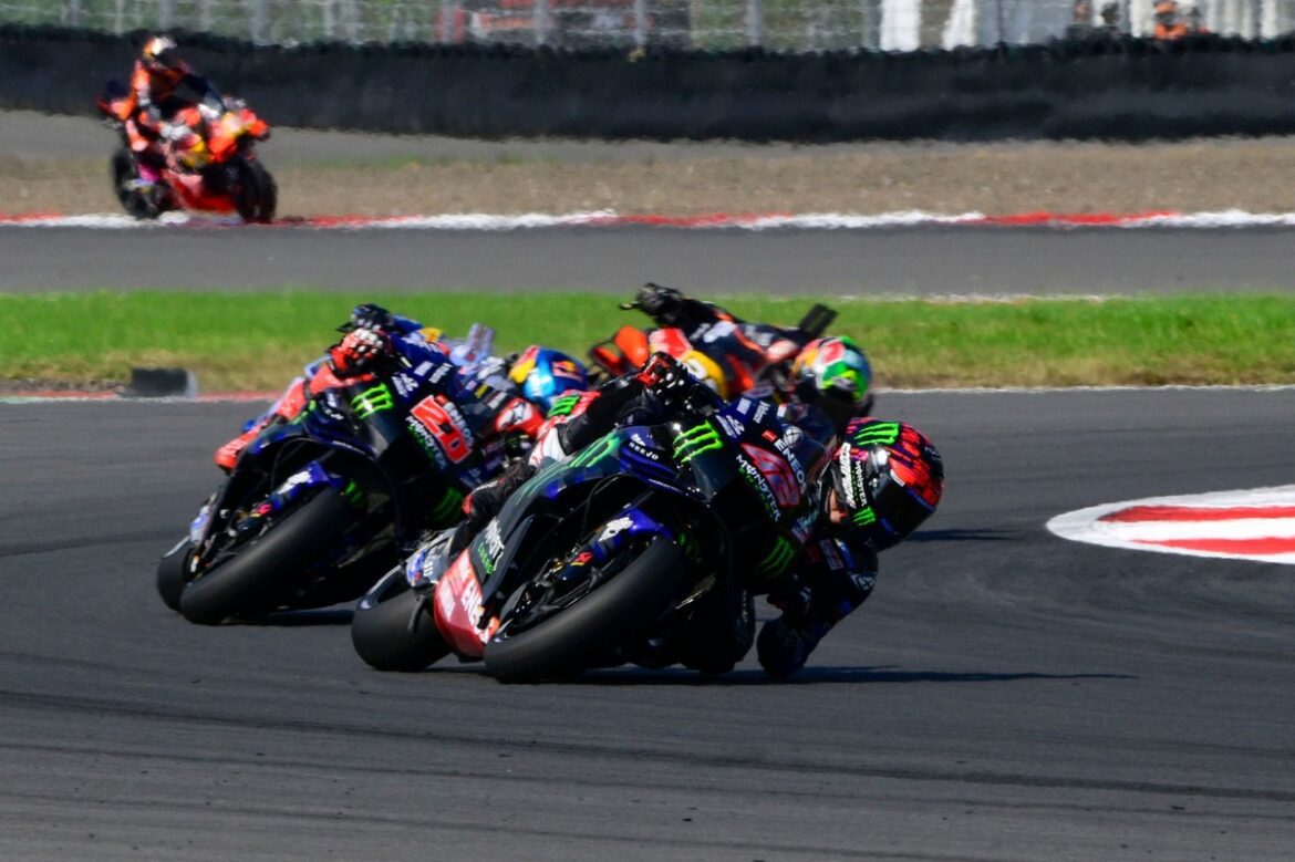 1759755894_alex-rins-yamaha-factory-racin.jpg How Honda and Yamaha Missed a Podium in the Most Unusual MotoGP Race of 2025