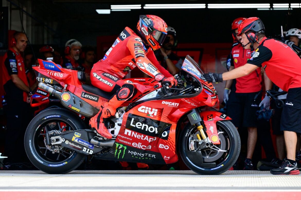 1759921283_marc-marquez-ducati-team.jpg The secret support team behind Ducati Lenovo Team's world championship victory