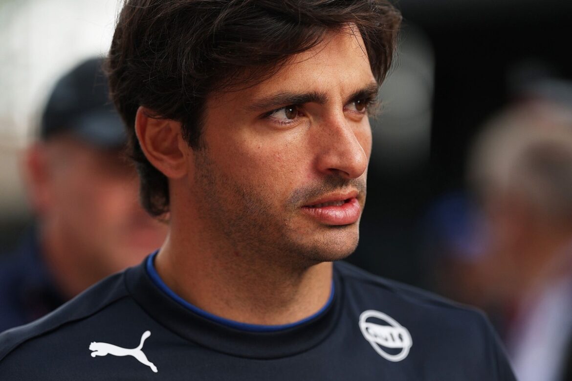 Carlos Sainz receives grid penalty following Kimi Antonelli's crash at the United States Grand Prix.