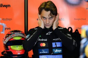 Is there still hope for Oscar Piastri to return to the F1 championship battle? Our authors share their thoughts.