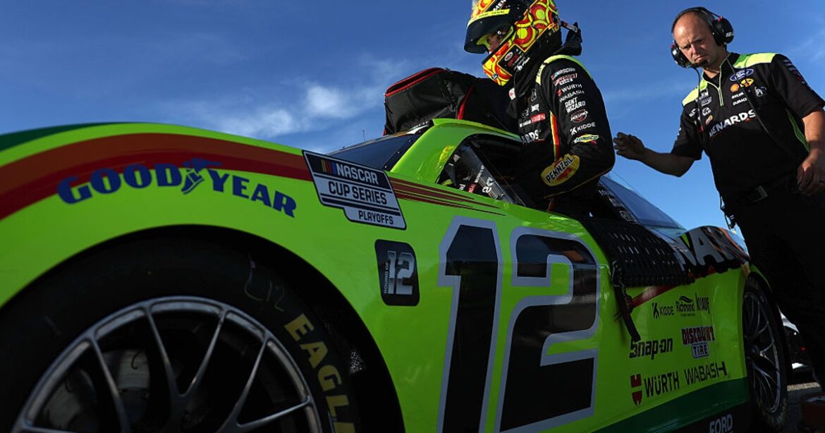 Blaney faces another defeat in Las Vegas.