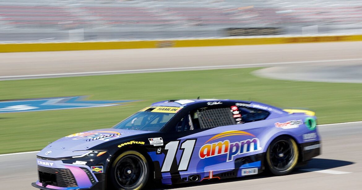GettyImages-2240482328.jpg Hamlin Tops JGR with a 1-2-3 Finish in Vegas Cup Qualifying