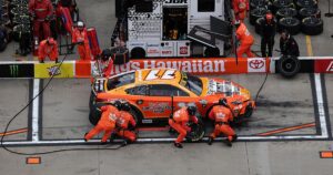 Gibbs swapping car components before championship clash
