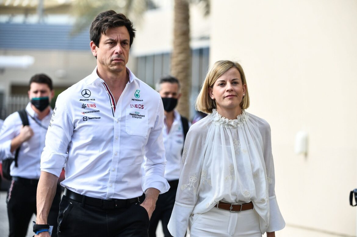 toto-wolff-team-principal-and-.jpg Toto Wolff Reflects on the 2021 Abu Dhabi Grand Prix with a Sharp "Lunatic" Comment