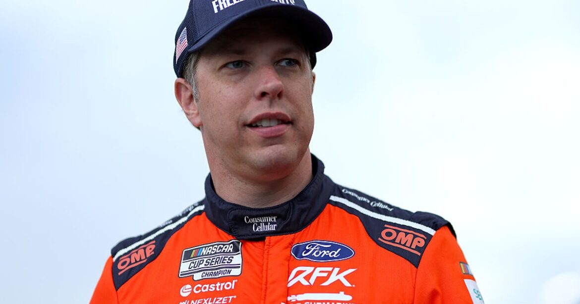 Keselowski sustains a fractured leg while skiing with his family.