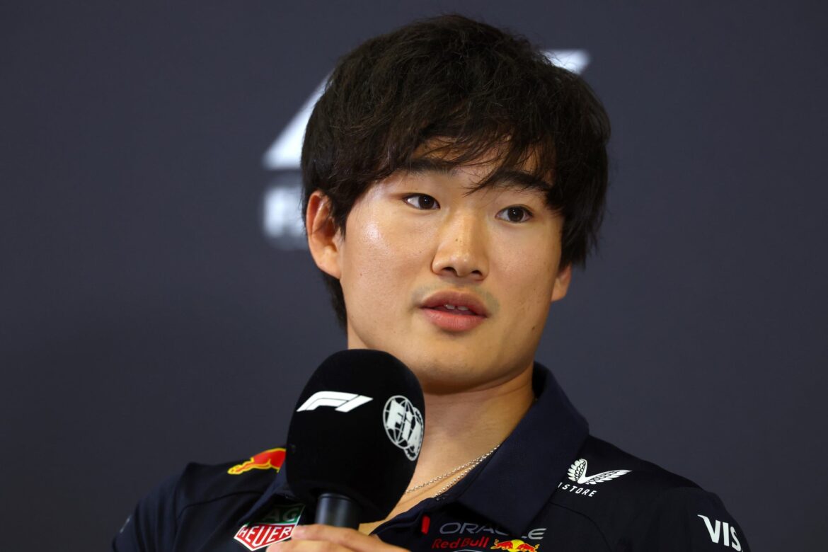 Villeneuve advises Tsunoda to be grateful for his career.